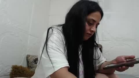Reea online show from May 2026 07:22:02 PM