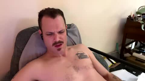 Snapshot of reed_thomas chatting on February 2025 06:37:01 AM Reed Thomas online show from February 2025 06:37:01 AM