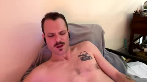 Snapshot of reed_thomas chatting on February 2025 02:14:02 AM Reed Thomas online show from February 2025 02:14:02 AM