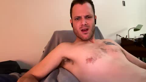 Snapshot of reed_thomas chatting on January 2026 11:10:01 PM Reed Thomas online show from January 2026 11:10:01 PM