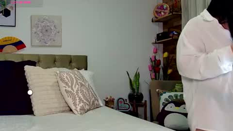 Snapshot of reese_yanella chatting on July 2026 12:34:01 PM Yanella online show from July 2026 12:34:01 PM