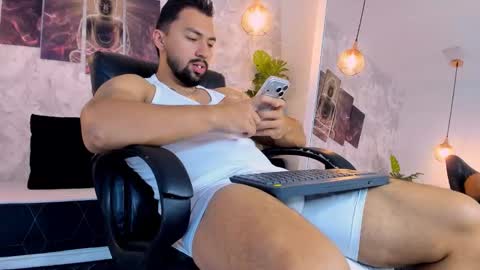 Regan online show from December 2025 01:11:01 AM