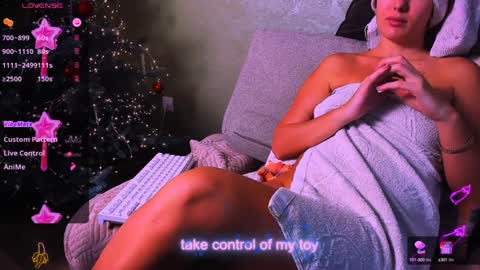 Snapshot of reggiemeow chatting on January 2025 05:02:02 AM reggieMeow online show from January 2025 05:02:02 AM