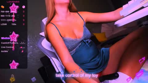 Snapshot of reggiemeow chatting on February 2025 11:48:02 PM reggieMeow online show from February 2025 11:48:02 PM