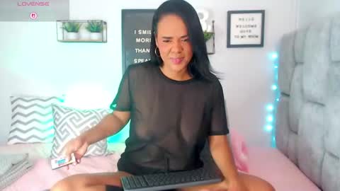 regina1819 online show from July 2026 01:25:01 AM