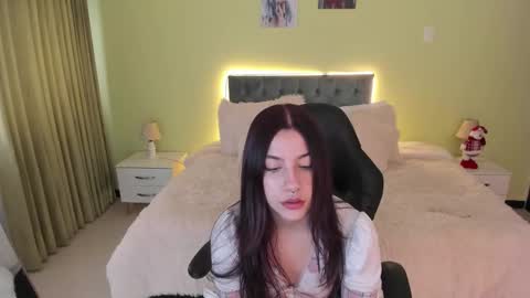 Regina online show from November 2025 12:15:02 PM