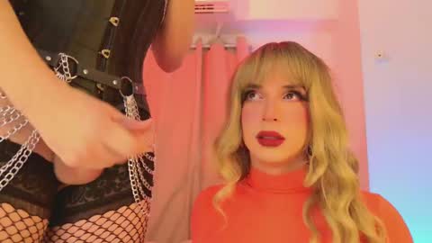 Snapshot of reginarose chatting on October 2025 04:26:01 AM reginarose online show from October 2025 04:26:01 AM