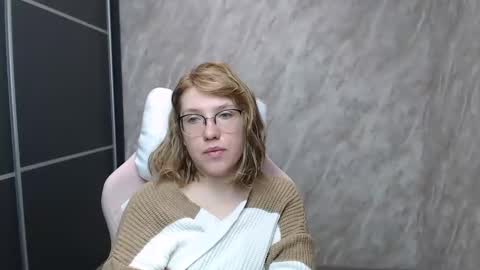 Regina online show from February 2025 03:09:02 AM