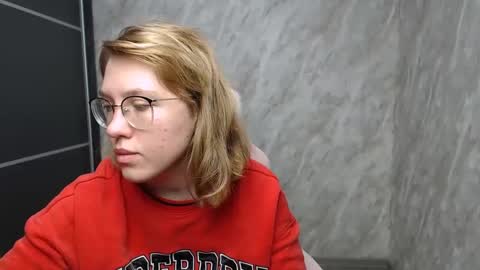 Regina online show from February 2025 02:47:02 AM