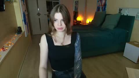 Regina online show from November 2025 08:19:02 PM