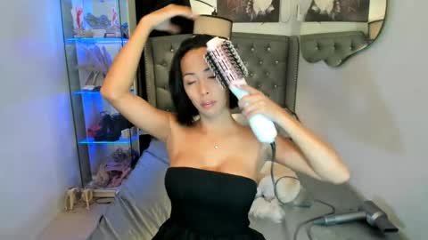 reighnempress online show from June 2026 02:01:01 AM