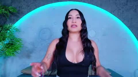reiinachloe online show from July 2026 04:40:01 PM