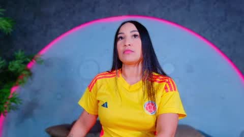 reiinachloe online show from July 2026 04:35:02 PM