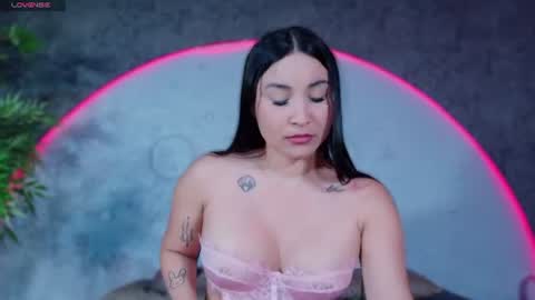 reiinachloe online show from July 2026 01:07:02 PM