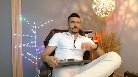   REIKO  online show from March 2026 07:24:02 PM