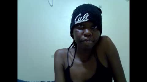 Snapshot of reina_2 chatting on April 2026 07:11:02 PM cutie online show from April 2026 07:11:02 PM