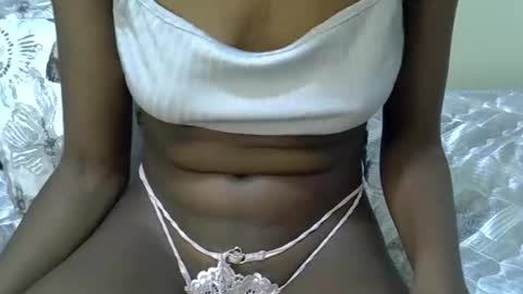 Snapshot of reina_2 chatting on May 2026 10:38:02 PM cutie online show from May 2026 10:38:02 PM