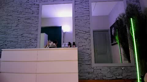 reina cummings online show from July 2026 09:23:01 AM