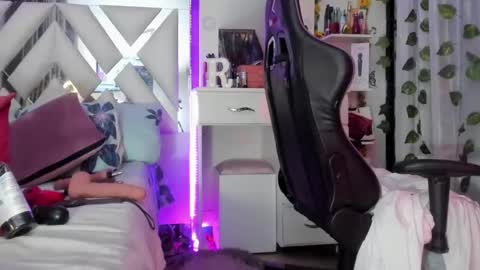 Reina online show from January 2025 10:06:02 AM