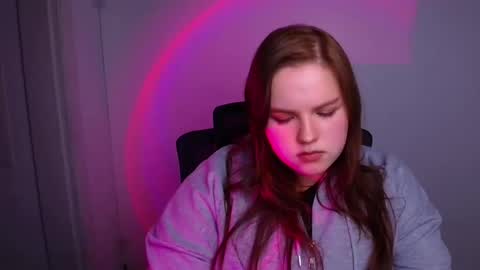 Reina online show from December 2025 02:13:01 PM