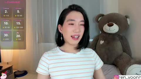 Snapshot of ren_yoonn chatting on May 2026 01:41:02 PM Ren online show from May 2026 01:41:02 PM