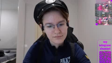 Snapshot of renaeblaski chatting on April 2026 06:49:02 PM Claire online show from April 2026 06:49:02 PM