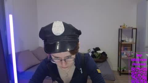 Snapshot of renaeblaski chatting on April 2026 05:32:02 PM Claire online show from April 2026 05:32:02 PM