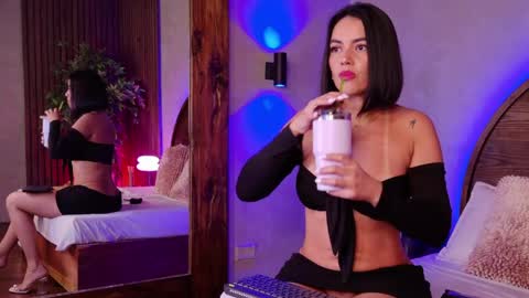 Renata online show from June 2026 10:31:01 AM