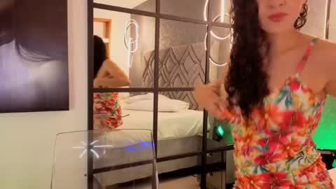 Renata 3 online show from May 2026 11:29:01 AM