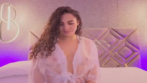 Renata 3 online show from May 2026 11:50:02 AM