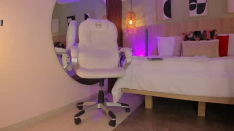 Renata 3 online show from June 2026 11:25:02 AM