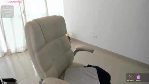 RENATA online show from February 2025 01:17:02 PM