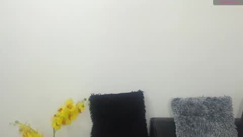 renatabrownn28 online show from June 2026 06:52:02 AM