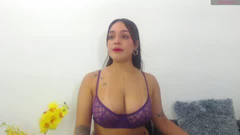 renatabrownn28 online show from June 2026 03:04:01 AM