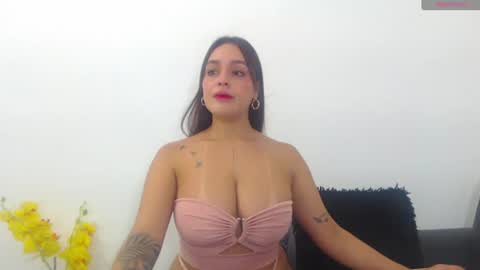 renatabrownn28 online show from June 2026 05:12:01 AM