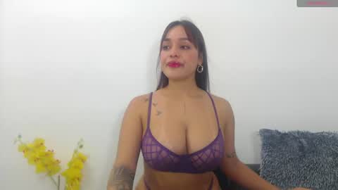 renatabrownn28 online show from June 2026 04:24:02 AM