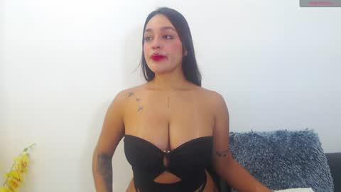 renatabrownn28 online show from July 2026 07:17:02 AM