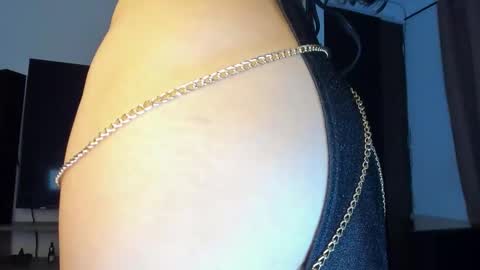 Snapshot of renatajones7 chatting on October 2025 05:37:01 AM Renata online show from October 2025 05:37:01 AM