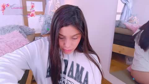 renataleclair online show from May 2026 06:26:01 PM