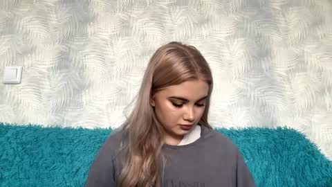 Kira online show from October 2025 10:06:01 AM