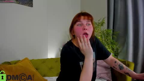 rene_shine online show from November 2025 05:39:01 PM