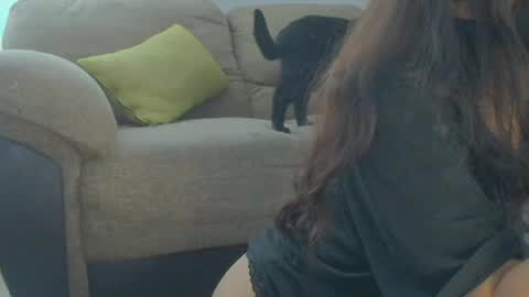 reni_tendress online show from September 2025 05:51:02 PM