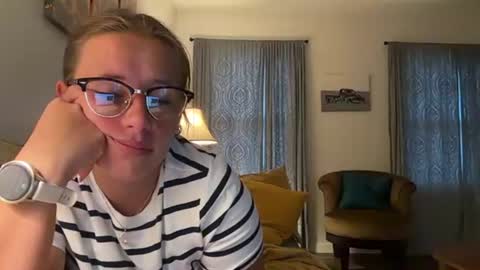 renimoonxo online show from July 2026 10:33:01 AM