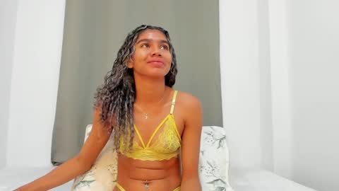 Snapshot of rennatta_sx chatting on February 2025 11:01:02 AM Renata online show from February 2025 11:01:02 AM