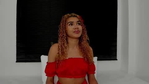 Snapshot of rennatta_sx chatting on March 2026 03:19:02 AM Renata online show from March 2026 03:19:02 AM