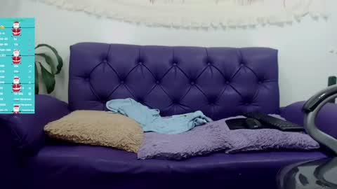 Snapshot of rennesanti chatting on December 2024 10:25:02 AM R E N E online show from December 2024 10:25:02 AM