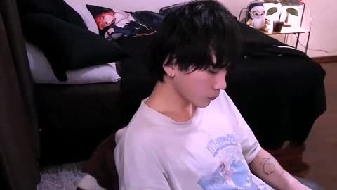 Snapshot of rennuts chatting on November 2025 03:18:02 PM rennuts online show from November 2025 03:18:02 PM