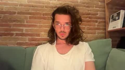 Renzo online show from May 2026 01:47:02 AM