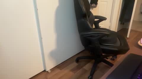 slim hairy online show from February 2026 06:49:02 PM