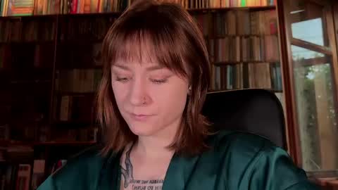 Rie online show from May 2026 02:45:01 PM